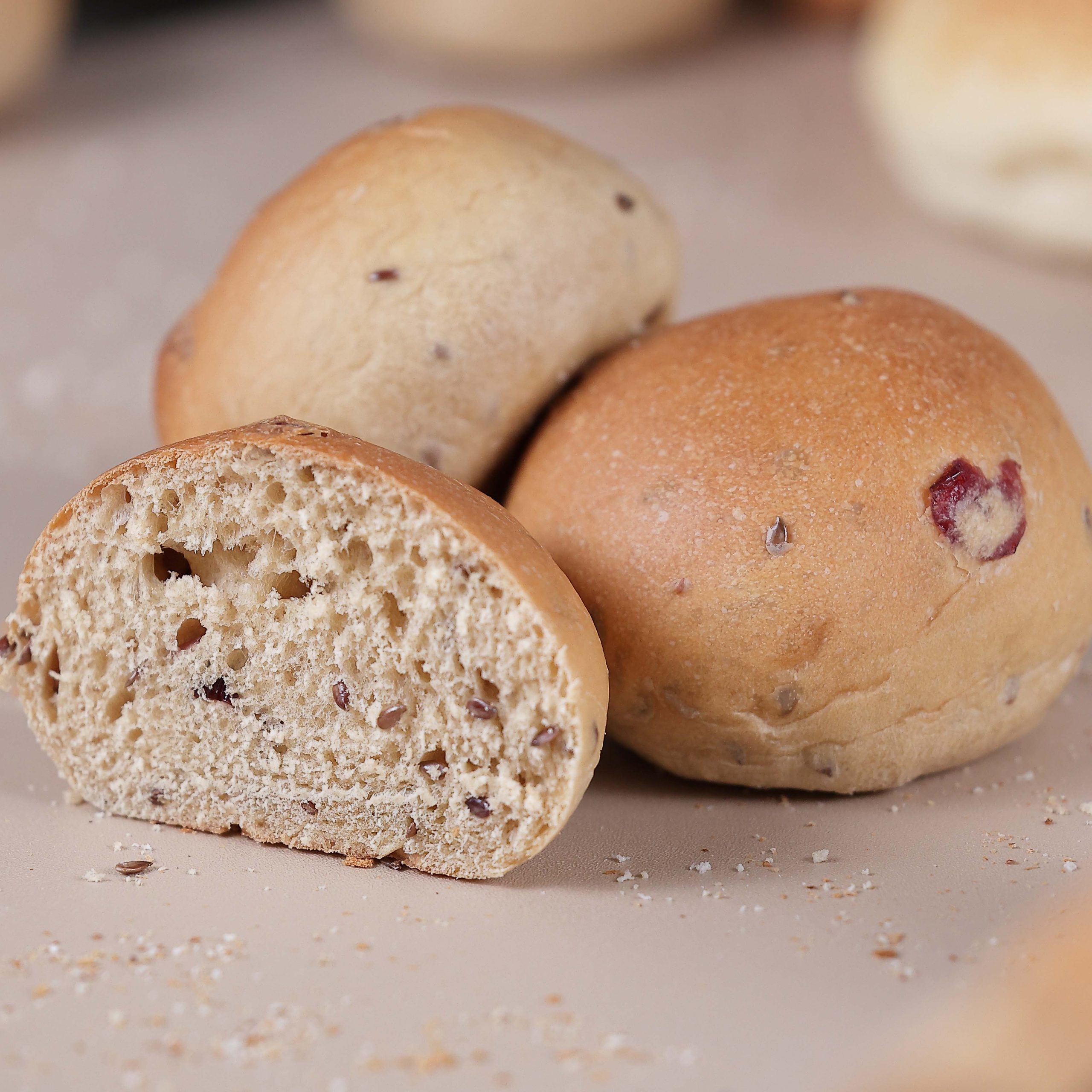 堅果雜糧麵包(8入)